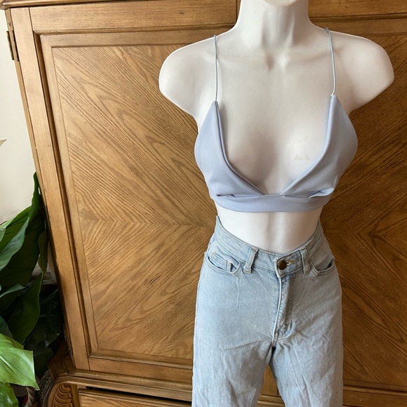 Prettylittlething light blue triangle bra top - Picture 4 of 7